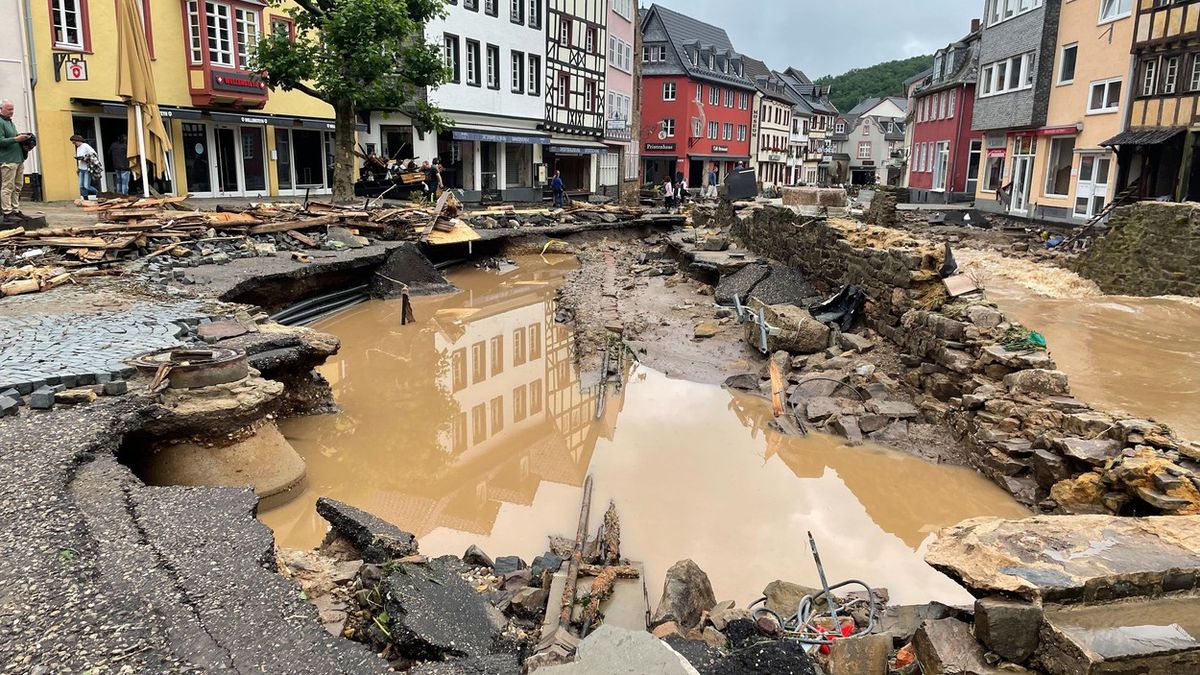 Nebývalá zkáza: Tragické záplavy v Německu mají už 58 obětí